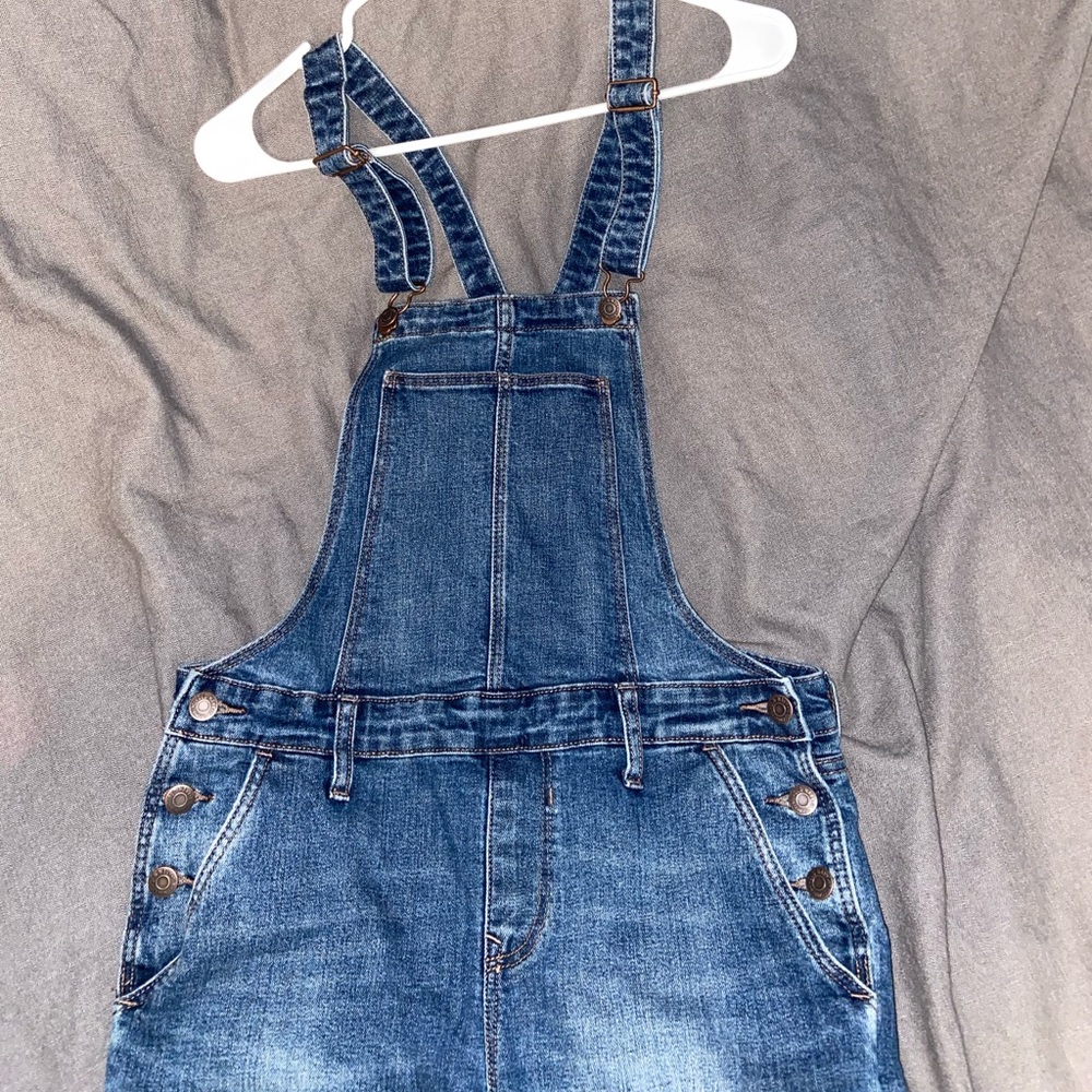 Old Navy Overalls skinny leg size 6